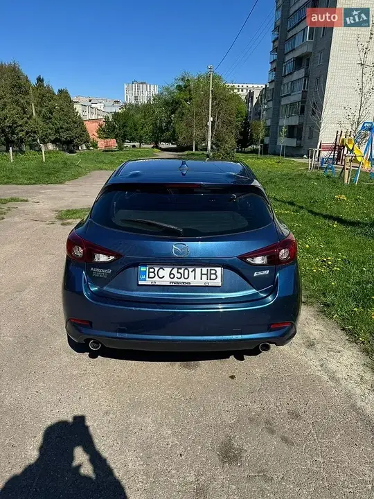 Mazda 3 2017 photo 4