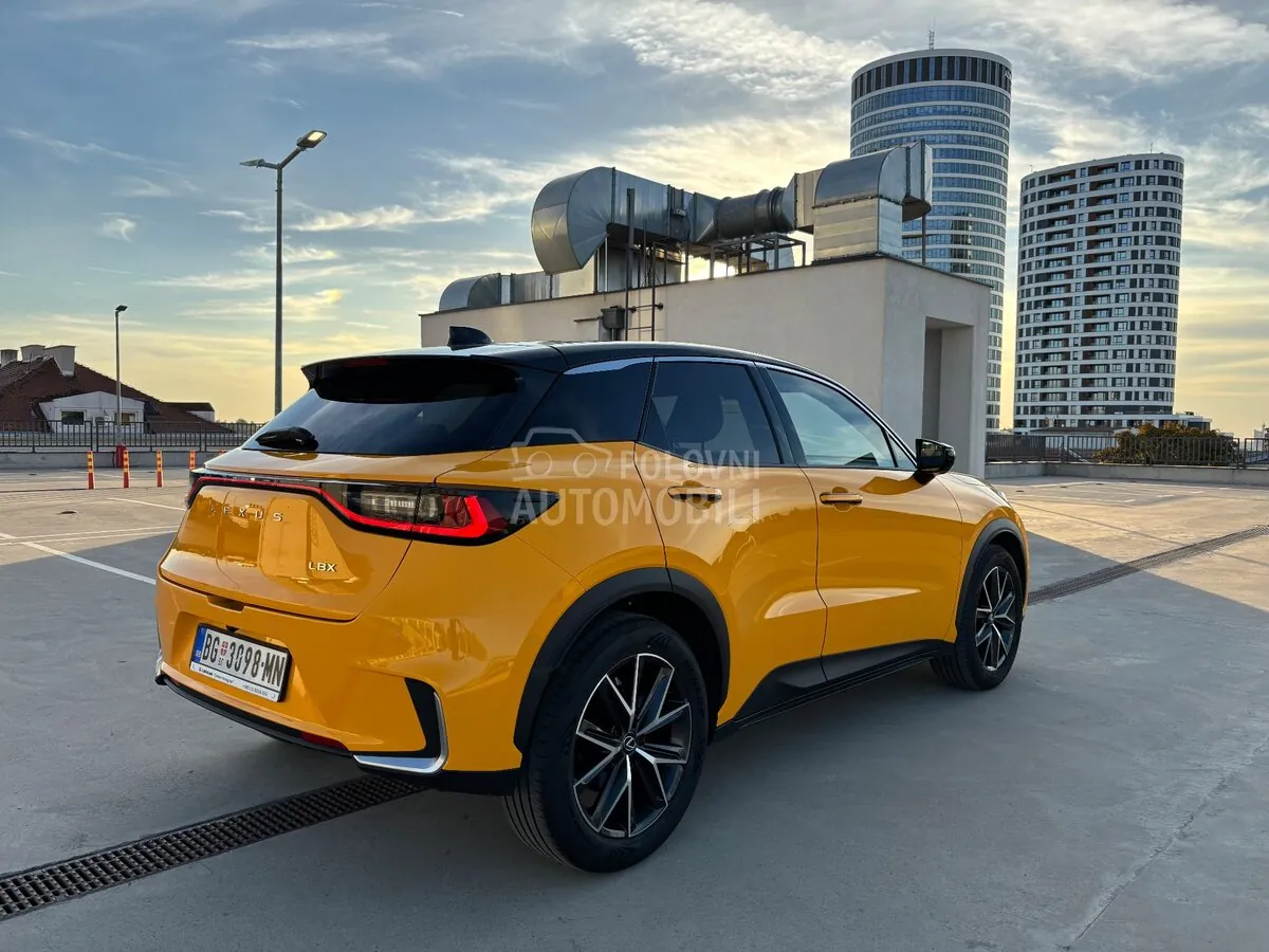 Lexus Lbx 2025 photo 5
