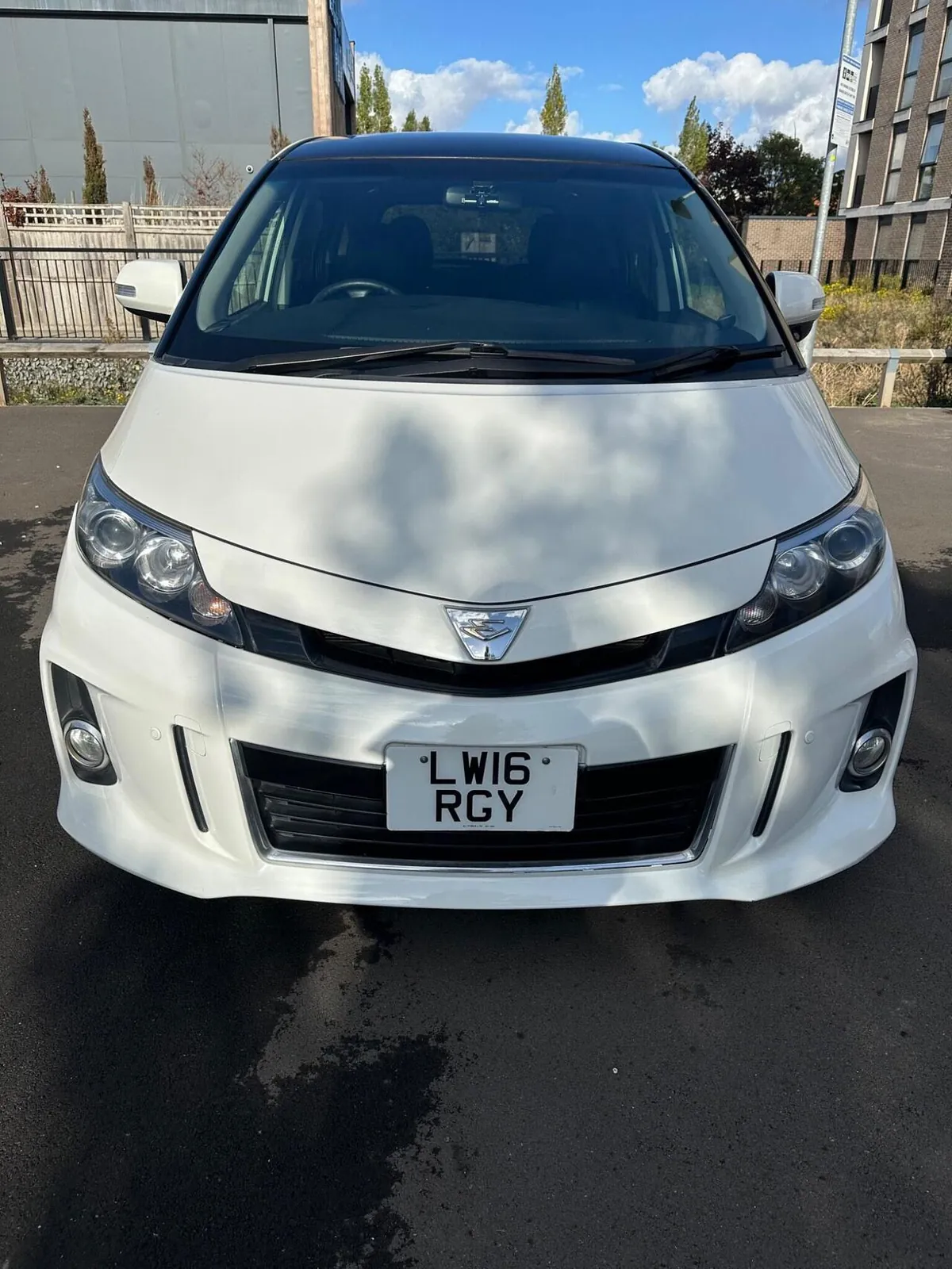 Toyota Estima 2026 photo 3