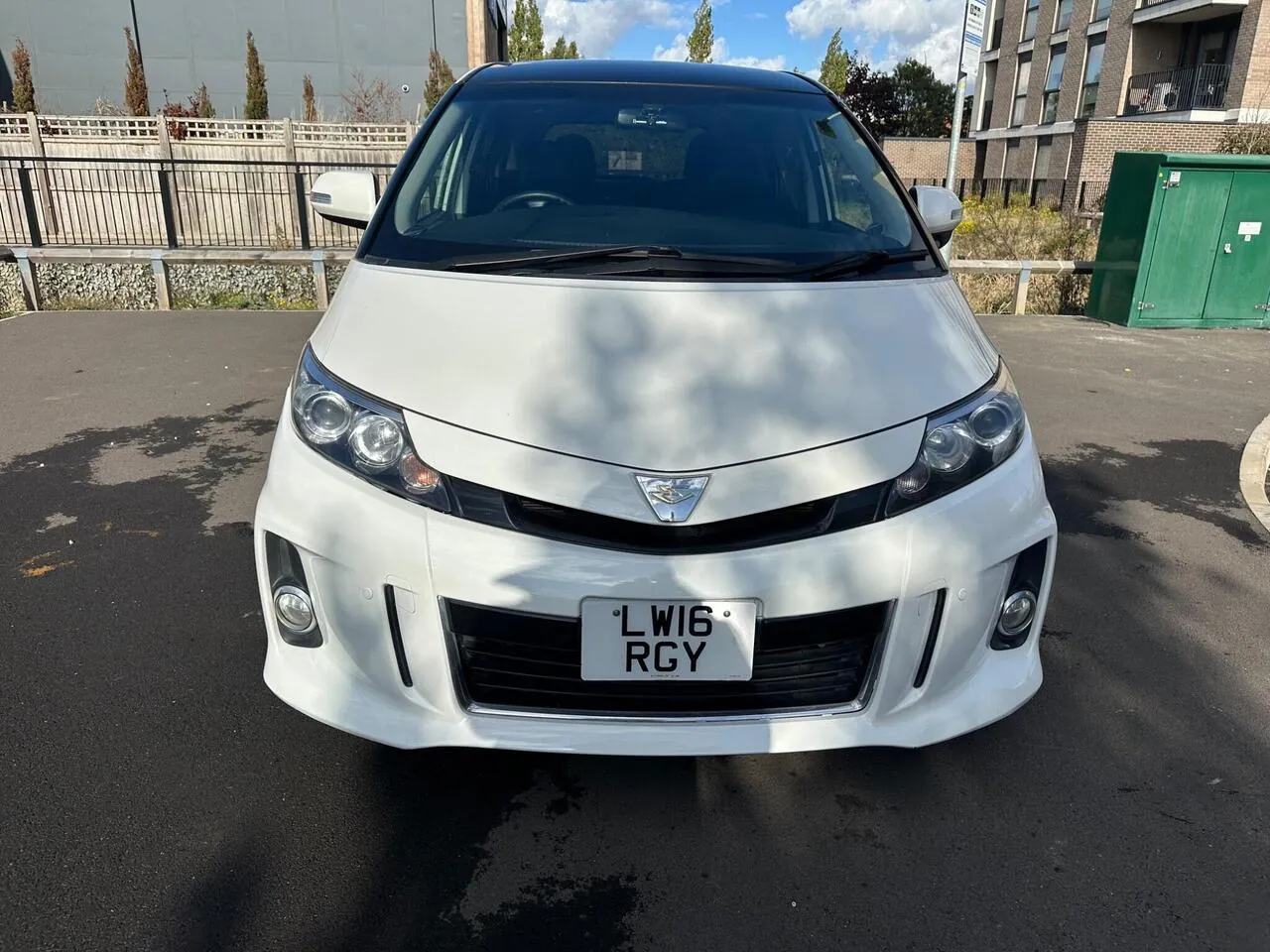 Toyota Estima 2026 photo 4