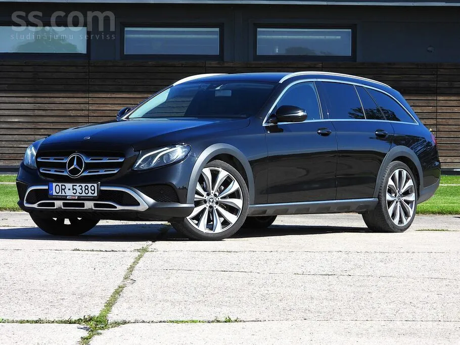 Mercedes-Benz E220