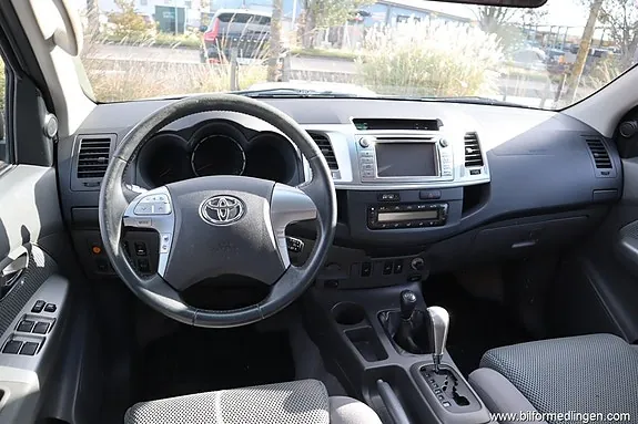 Toyota Hilux 2013 photo 5