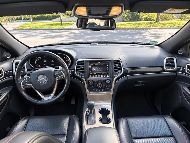 Jeep Grand Cherokee 2017 photo 2