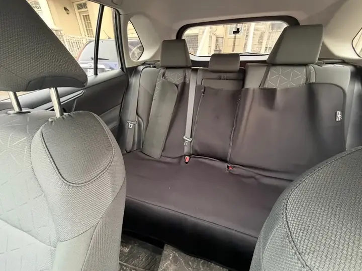 Toyota Rav4 2024 photo 3
