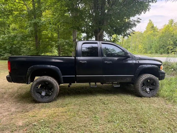 Dodge Ram 1500 2003 photo 2