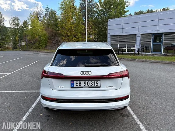 Audi E-Tron 2021 photo 5