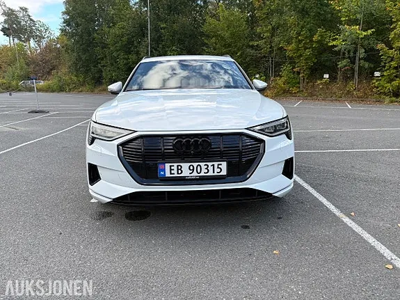 Audi E-Tron 2021 photo 2