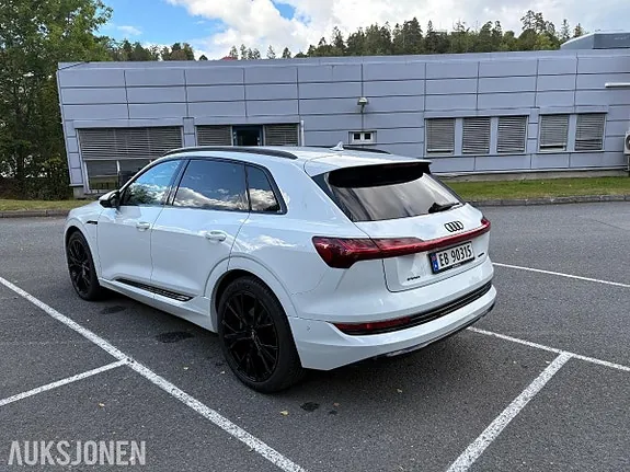 Audi E-Tron 2021 photo 4