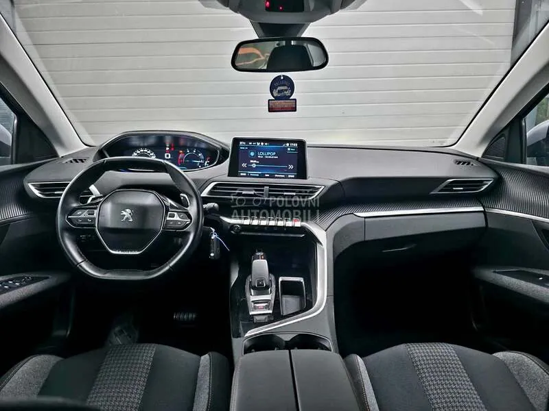 Peugeot 3008 2018 photo 2
