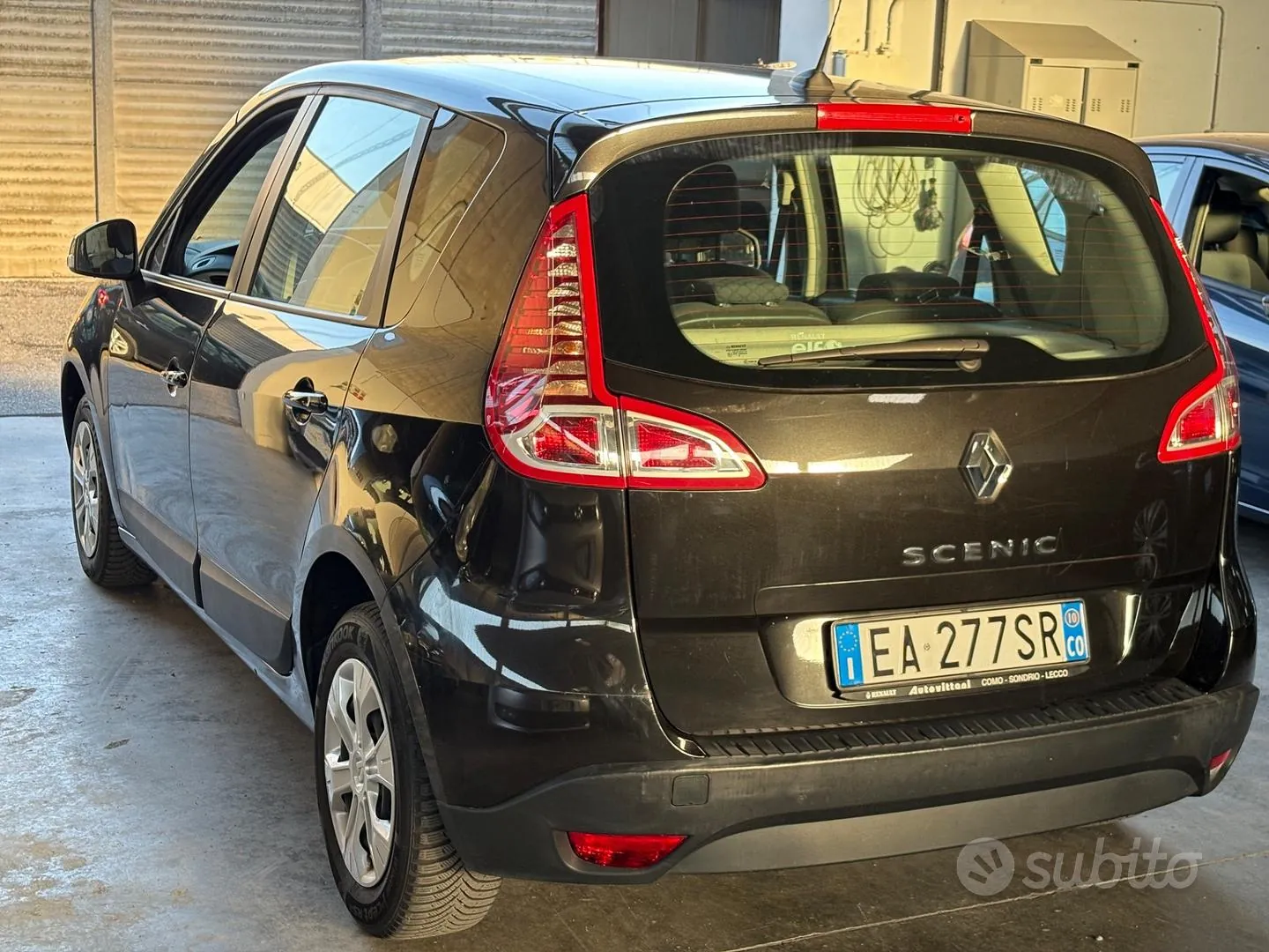 Renault Scenic 2011 photo 5
