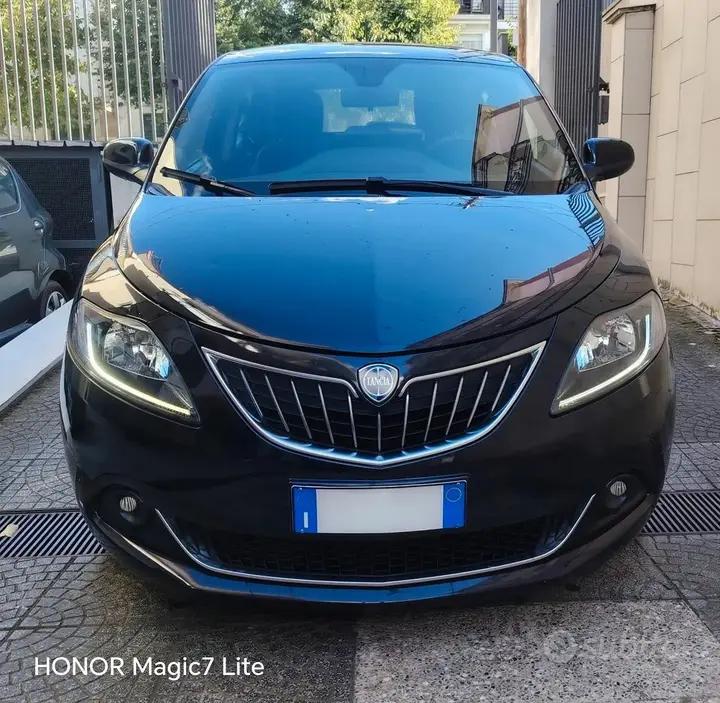 Lancia Ypsilon 2023 photo 2