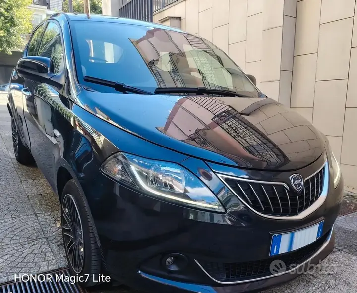 Lancia Ypsilon
