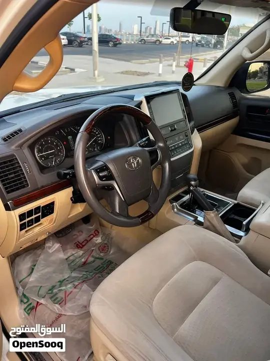 Toyota Land Cruiser 2016 photo 2