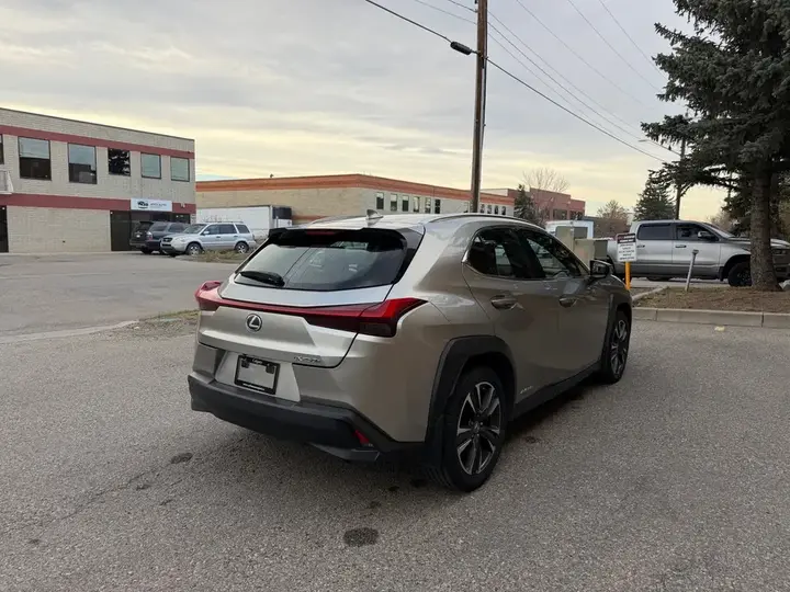 Lexus Ux 2019 photo 4