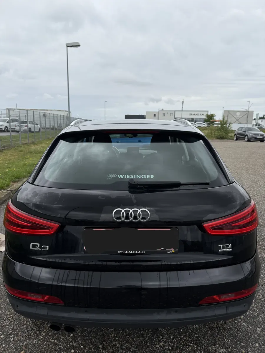 Audi Q3 2013 photo 2