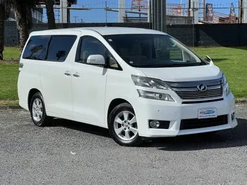 Toyota Vellfire 2012 photo 3