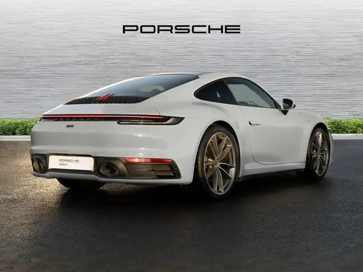 Porsche 911 2019 photo 3