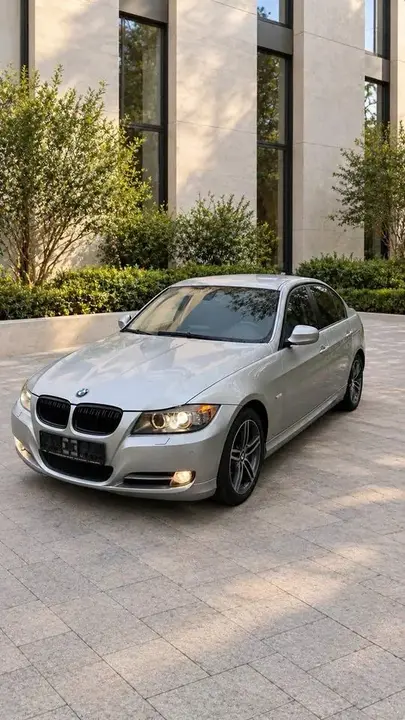 BMW 320I