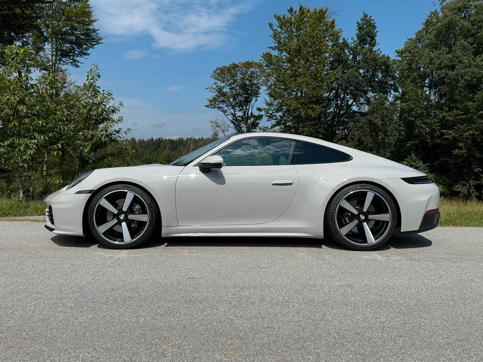 Porsche 992