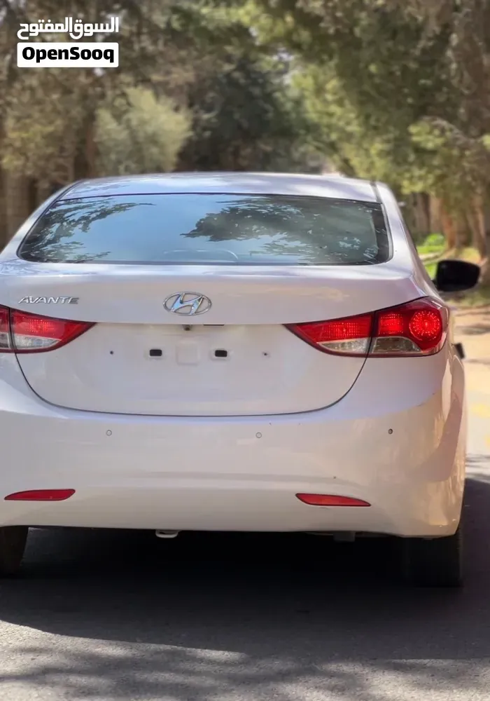 Hyundai Elantra 2012 photo 4