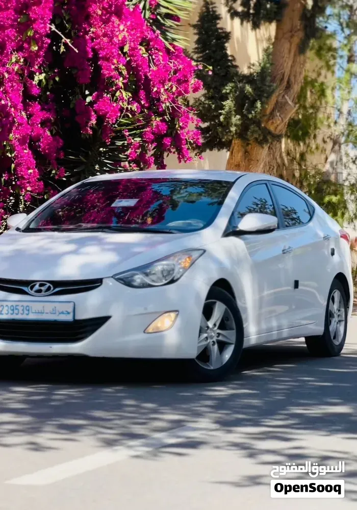 Hyundai Elantra 2012 photo 2