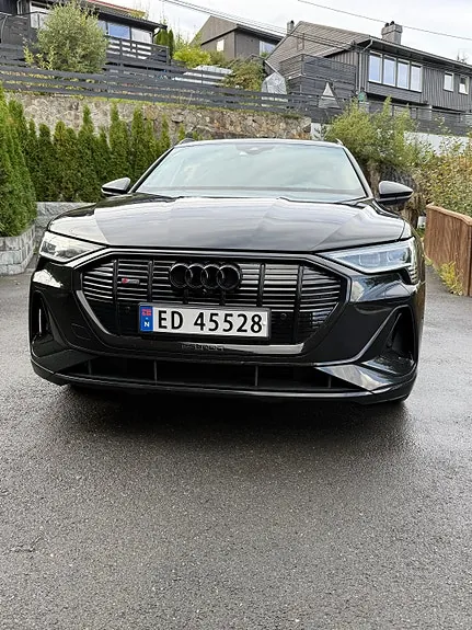 Audi E-Tron 2022 photo 2
