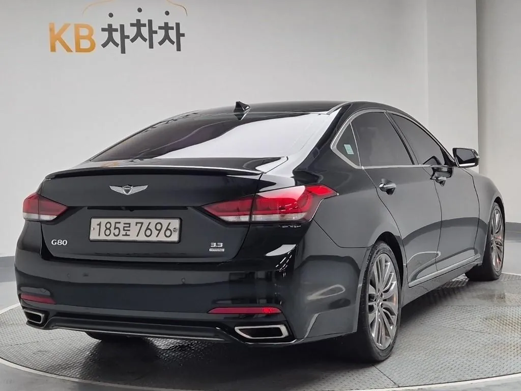 Genesis G80 2017 photo 3