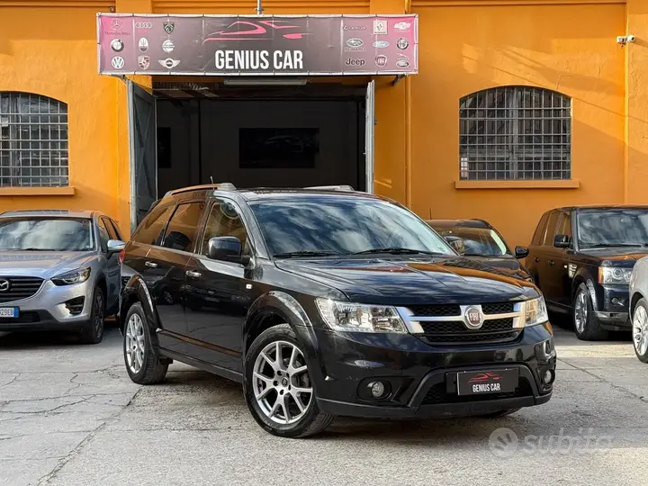 Fiat Freemont 2011 photo 2