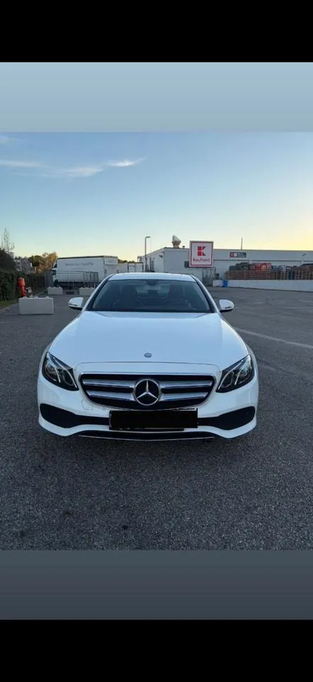 Mercedes-Benz E 200