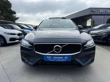 Volvo V60 2021 photo 2