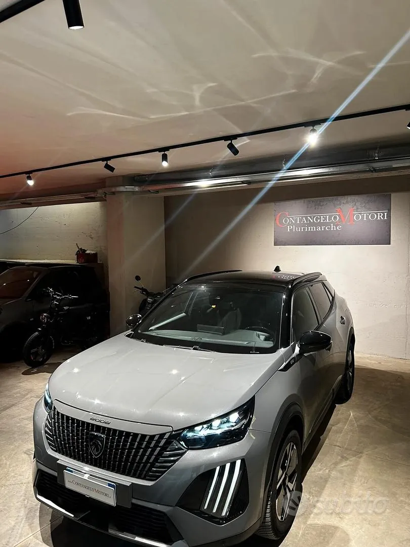 Peugeot 2008 2024 photo 3