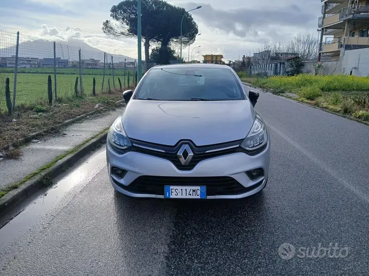 Renault Clio 2019 photo 2