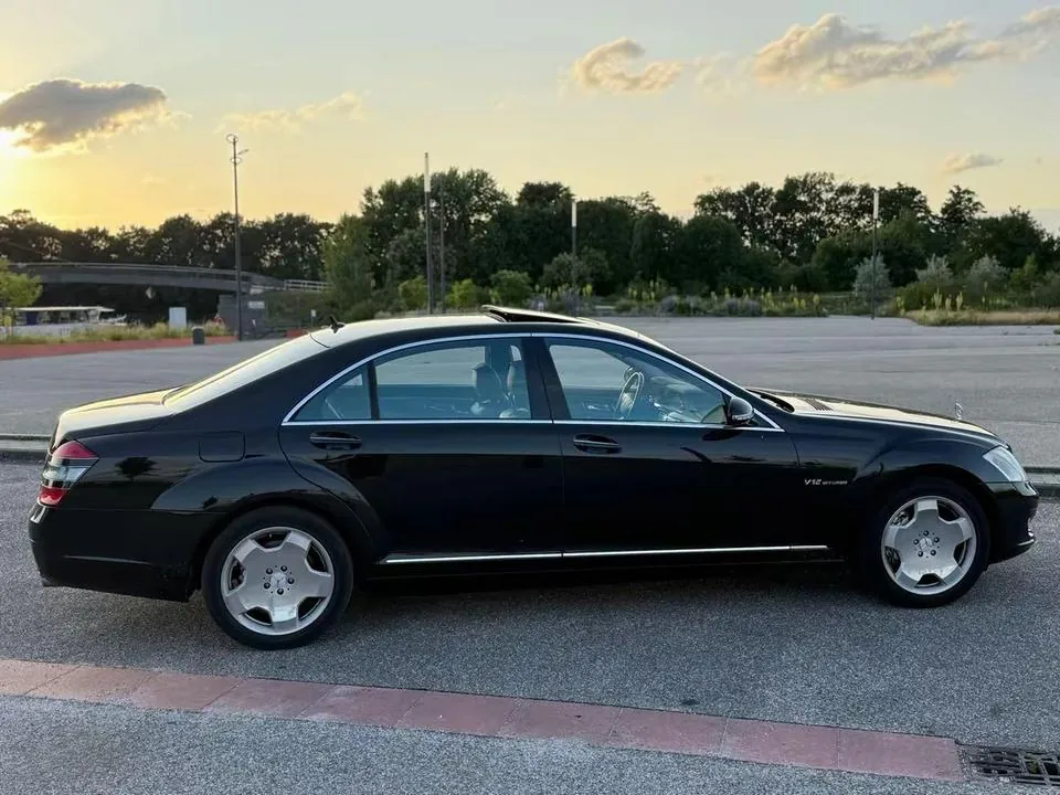 Mercedes-Benz S600 W221
