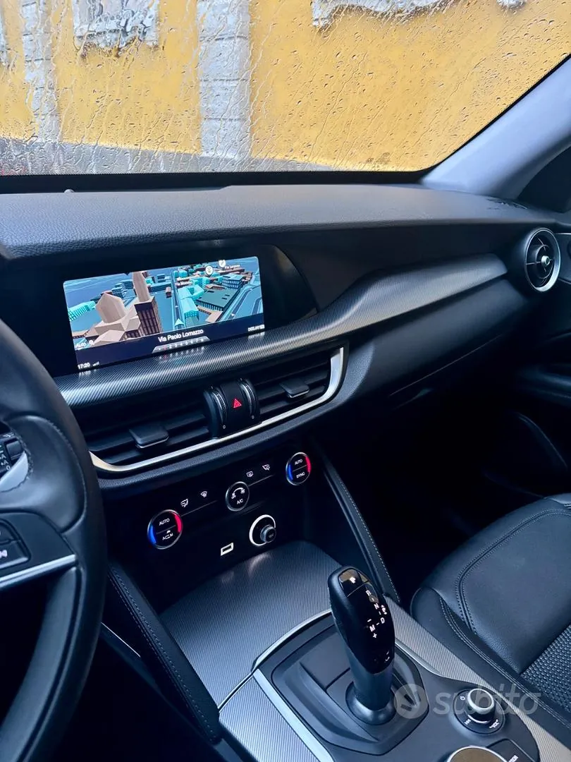 Alfa Romeo Stelvio 2018 photo 2