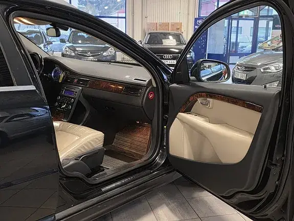 Volvo V70 2010 photo 5