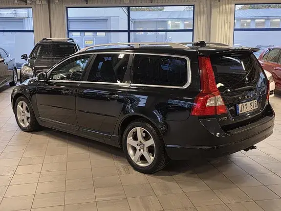 Volvo V70 2010 photo 3