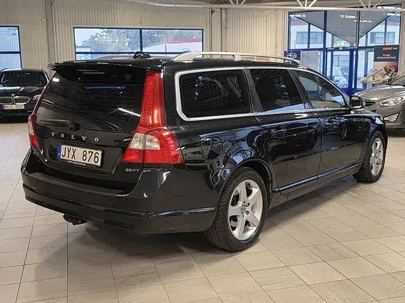 Volvo V70 2010 photo 4