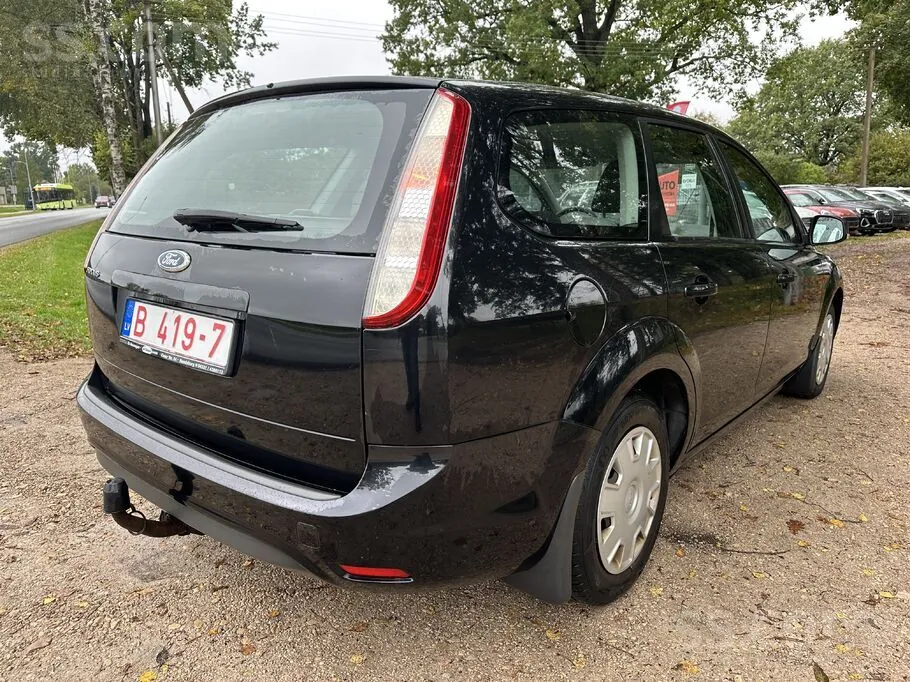 Ford Focus 2010 photo 5