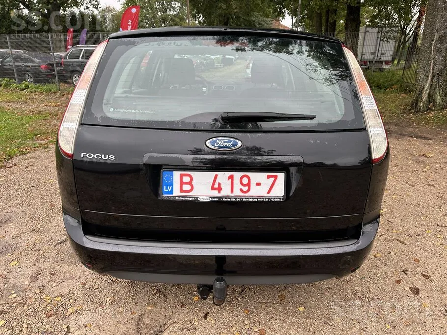 Ford Focus 2010 photo 4