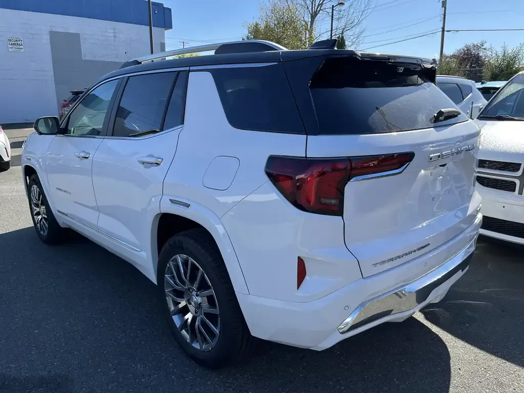 GMC Terrain 2027 photo 3