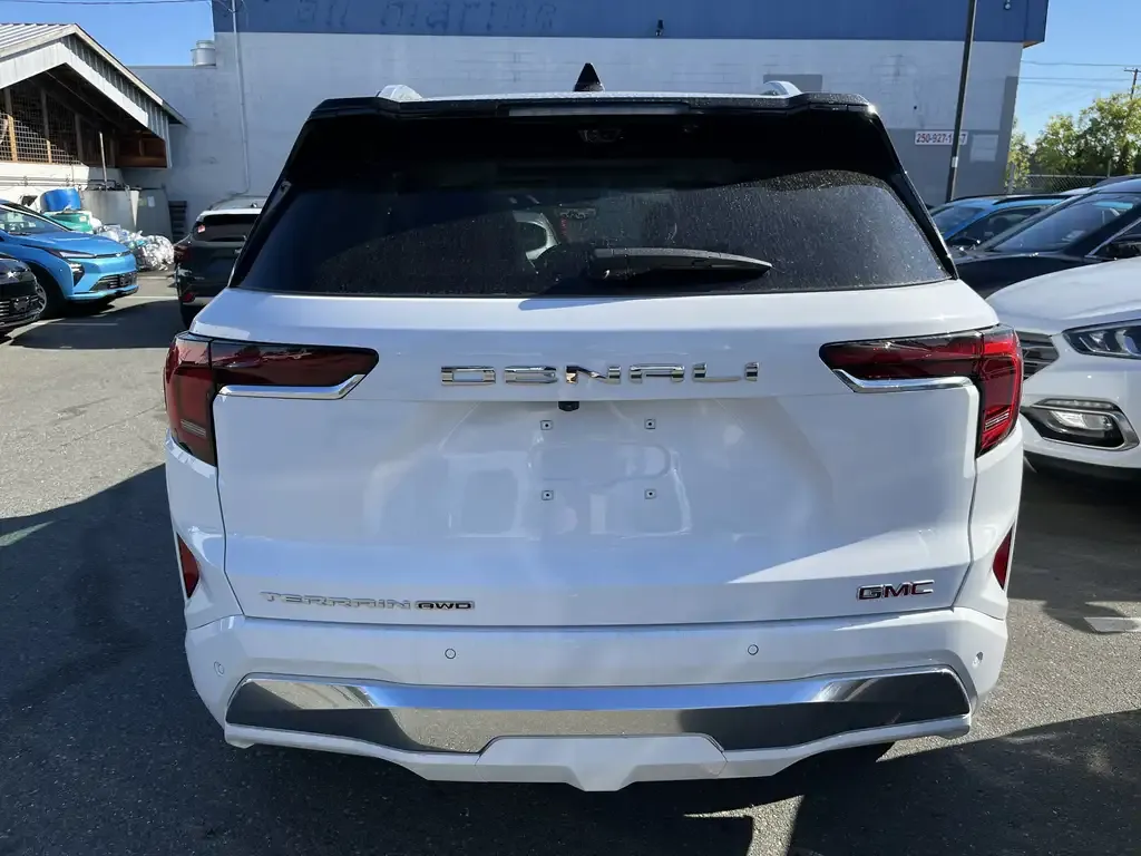 GMC Terrain 2027 photo 4