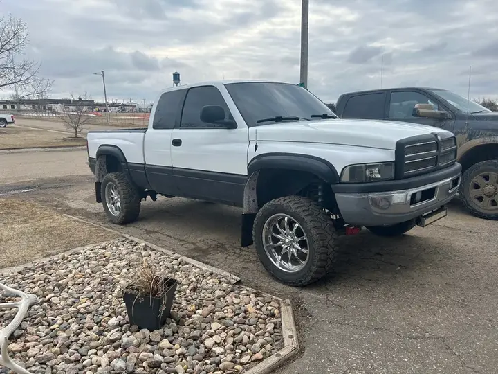 Dodge Ram 1500 1998 photo 2