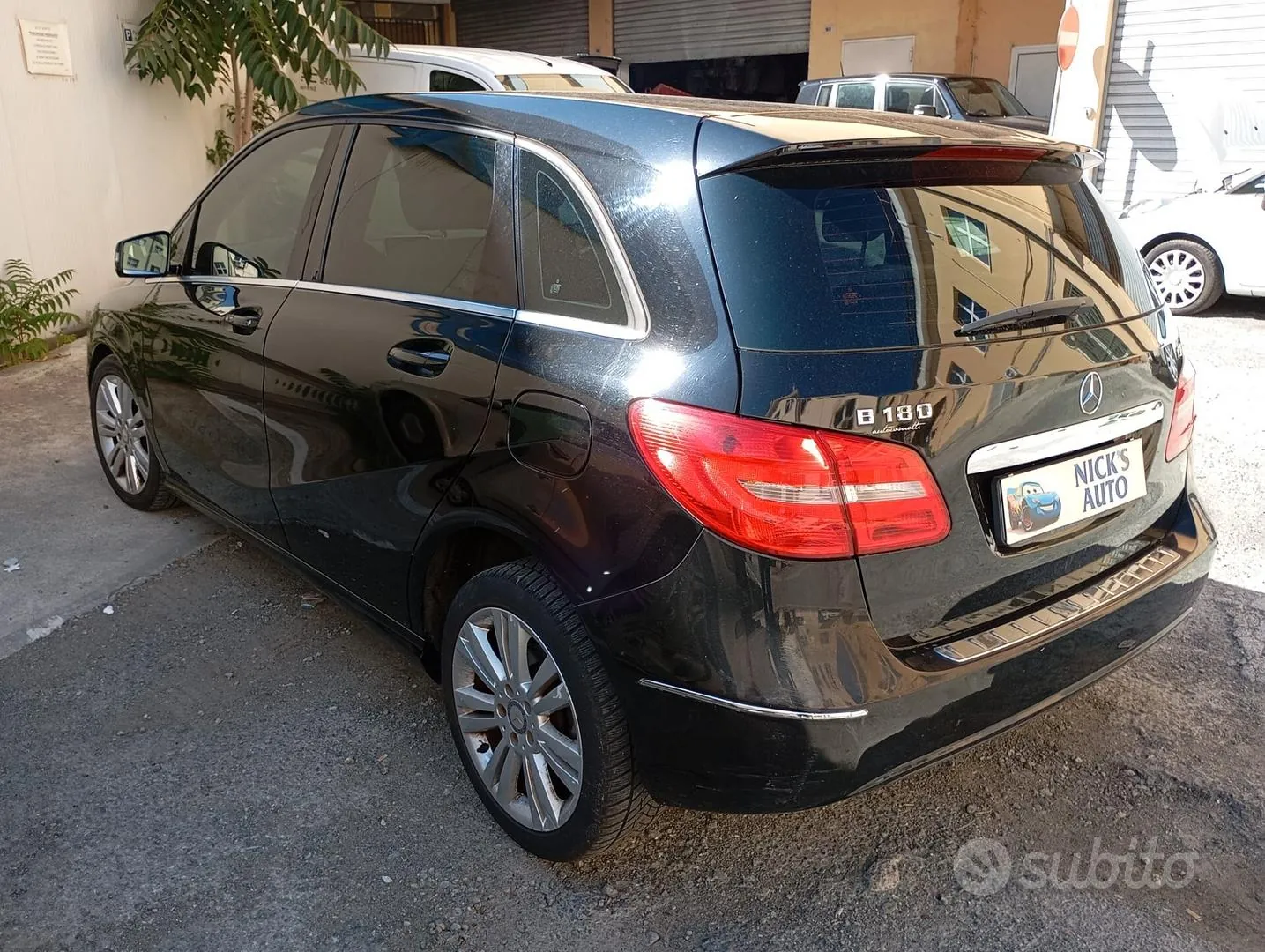 Mercedes-Benz B-Class 2012 photo 3