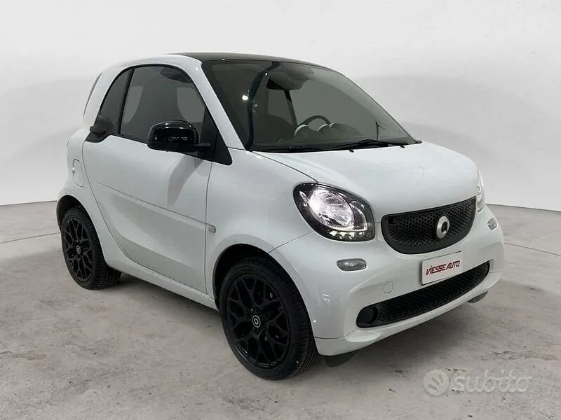 Smart Fortwo 2019 photo 3