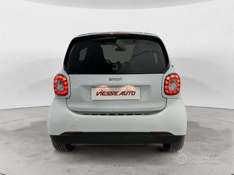 Smart Fortwo 2019 photo 5