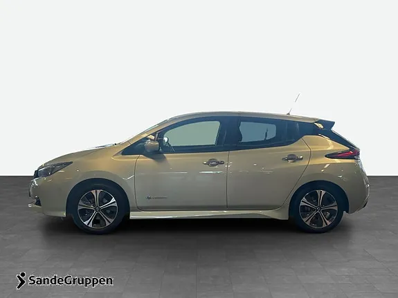 Nissan Leaf 2018 photo 2