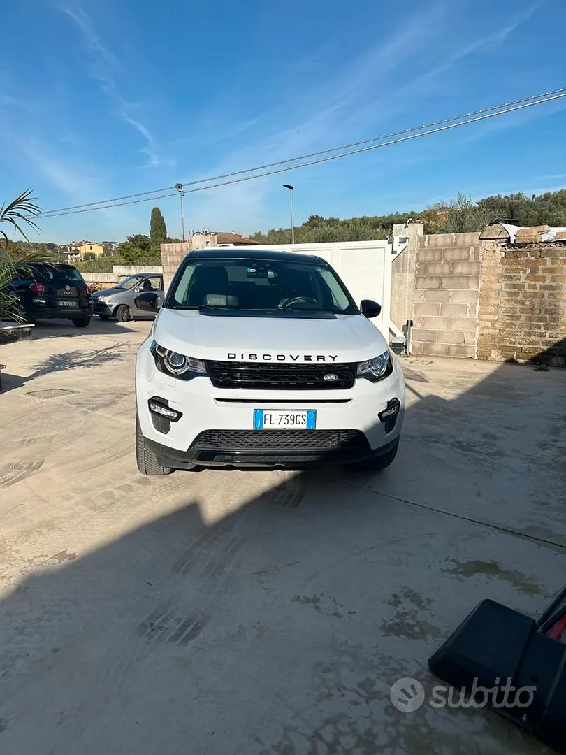 Land Rover Discovery Sport 2017 photo 3