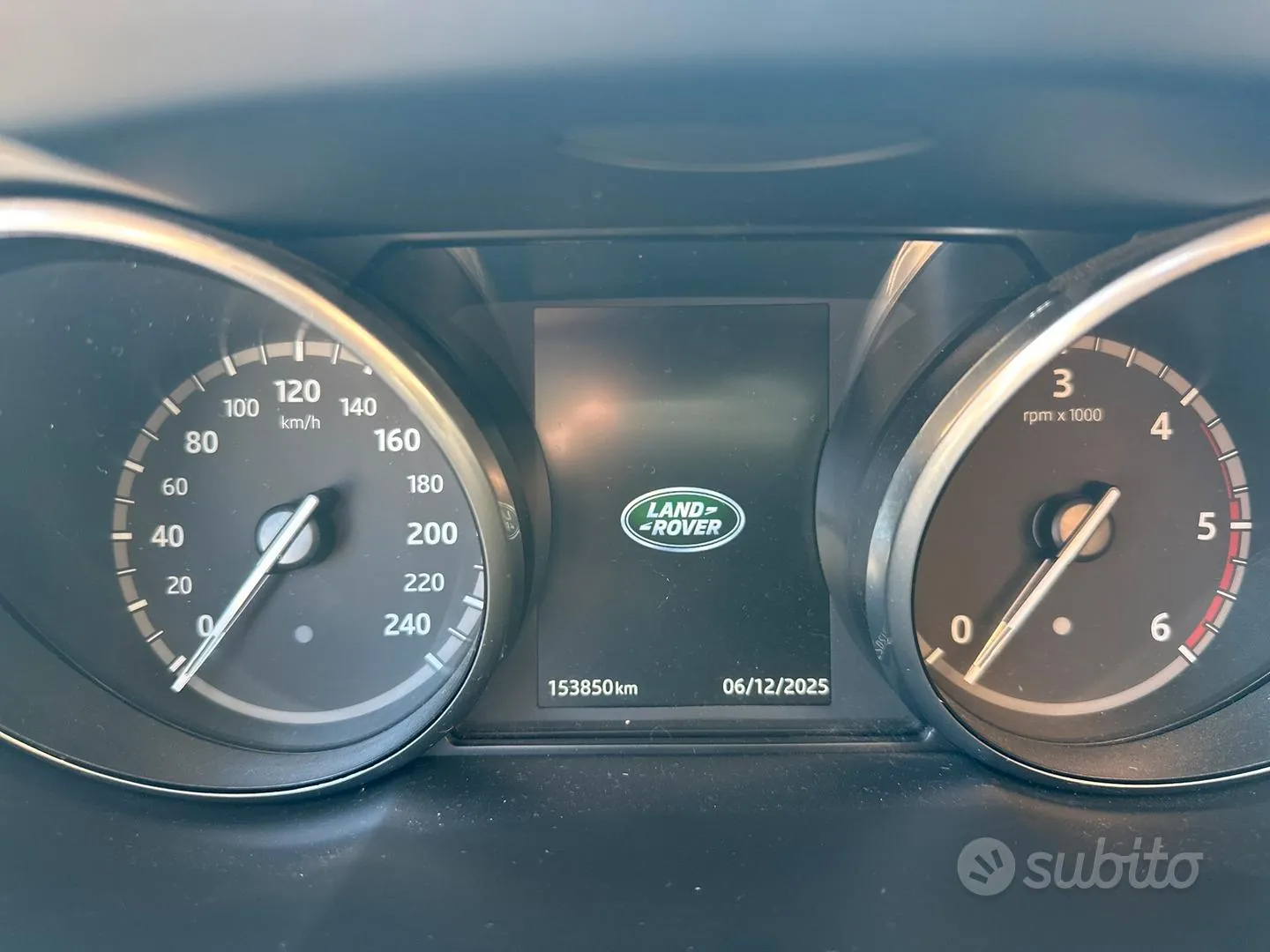 Land Rover Discovery Sport 2017 photo 5