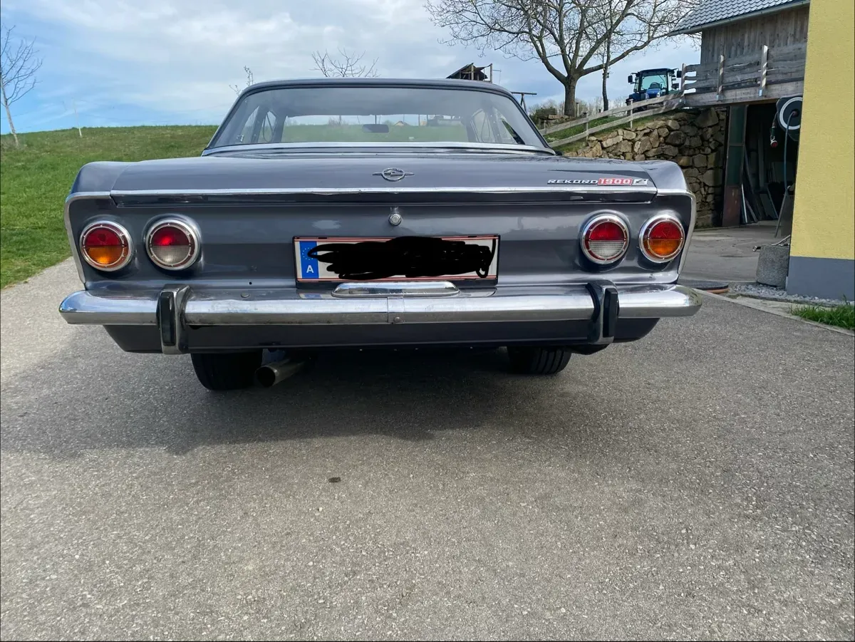 Opel Rekord 1966 photo 2