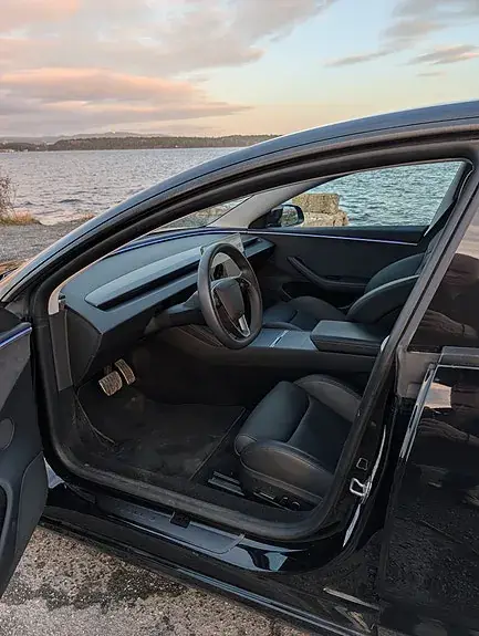 Tesla Model 3 2024 photo 5